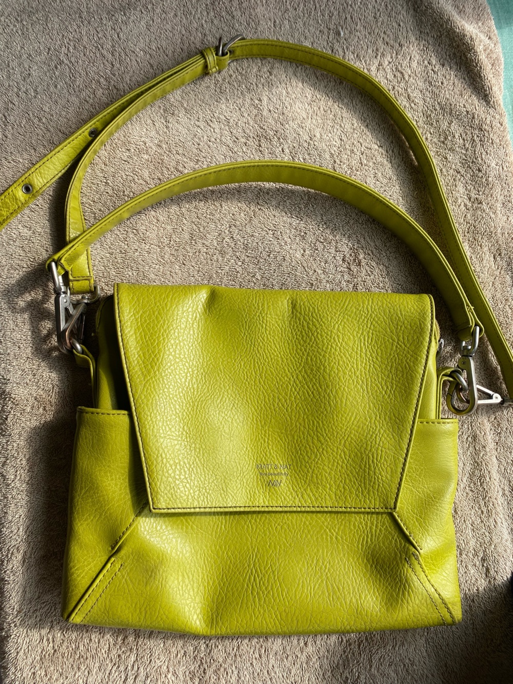 Matt & Nat Minka Vegan Hobo Crossbody Bag - Chartreuse Green